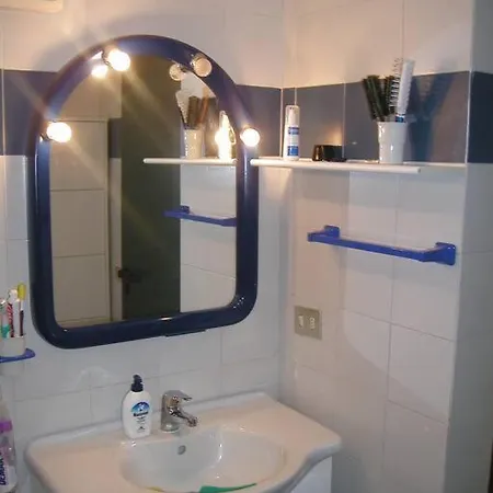 Con Piscina E Aria Condizionata *