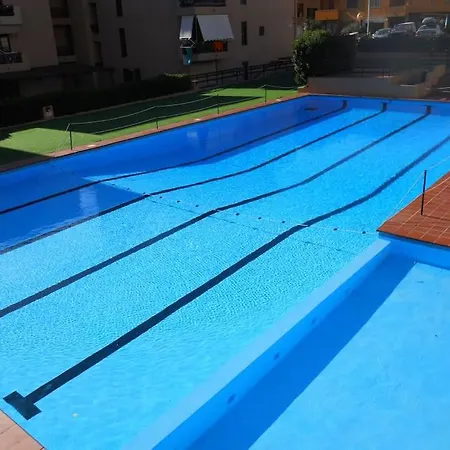 Con Piscina E Aria Condizionata *