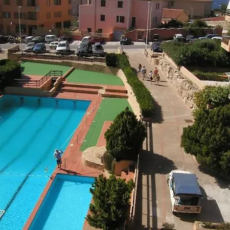 Con Piscina E Aria Condizionata *