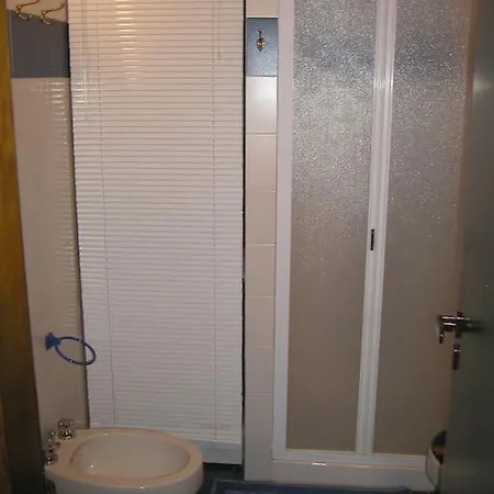 Con Piscina E Aria Condizionata *