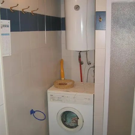 Con Piscina E Aria Condizionata *